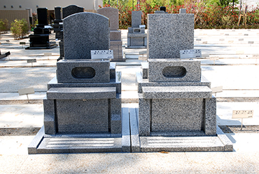 0.8㎡ゆとり墓地　墓石施工例